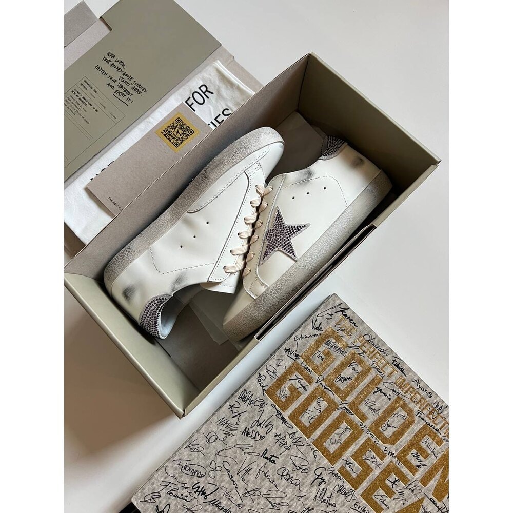 Golden Goose Aht